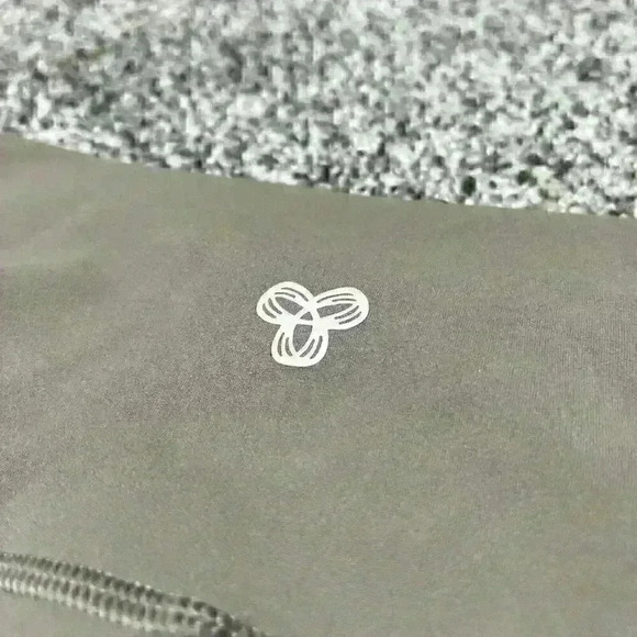 Aritzia TnAction TnaBUTTER Atmosphere Split Hi-Rise Legging Size 2xs - Note - Picture 10 of 10